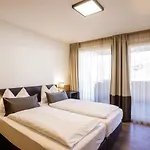 Lederer Boutique 4*