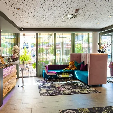 מלון Lederer Boutique 4*