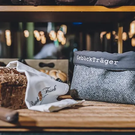 Lederer Boutique מלון 4*