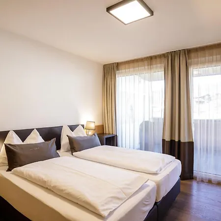Lederer Boutique 4*