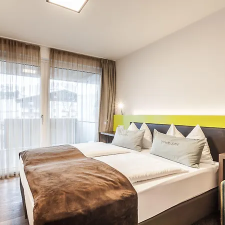 Lederer Boutique 4* קפרון