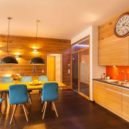 Lederer Boutique קפרון