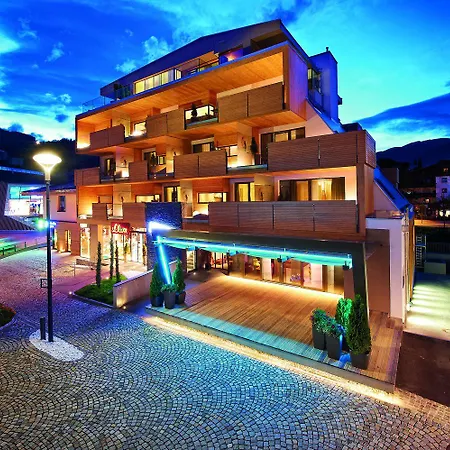 Lederer Boutique 4*
