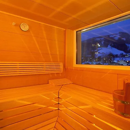 Lederer Boutique 4* קפרון